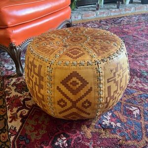 Vtg RARE hand tool, Inca leather Pouf🌙